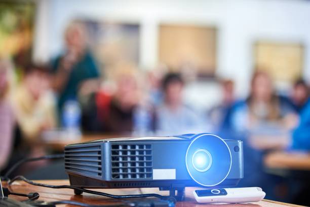 Choisir un écran adapté à la salle de classe pour le confort visuel des élèves